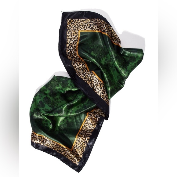 Green Patterned Headscarf - Picture 2 of 2